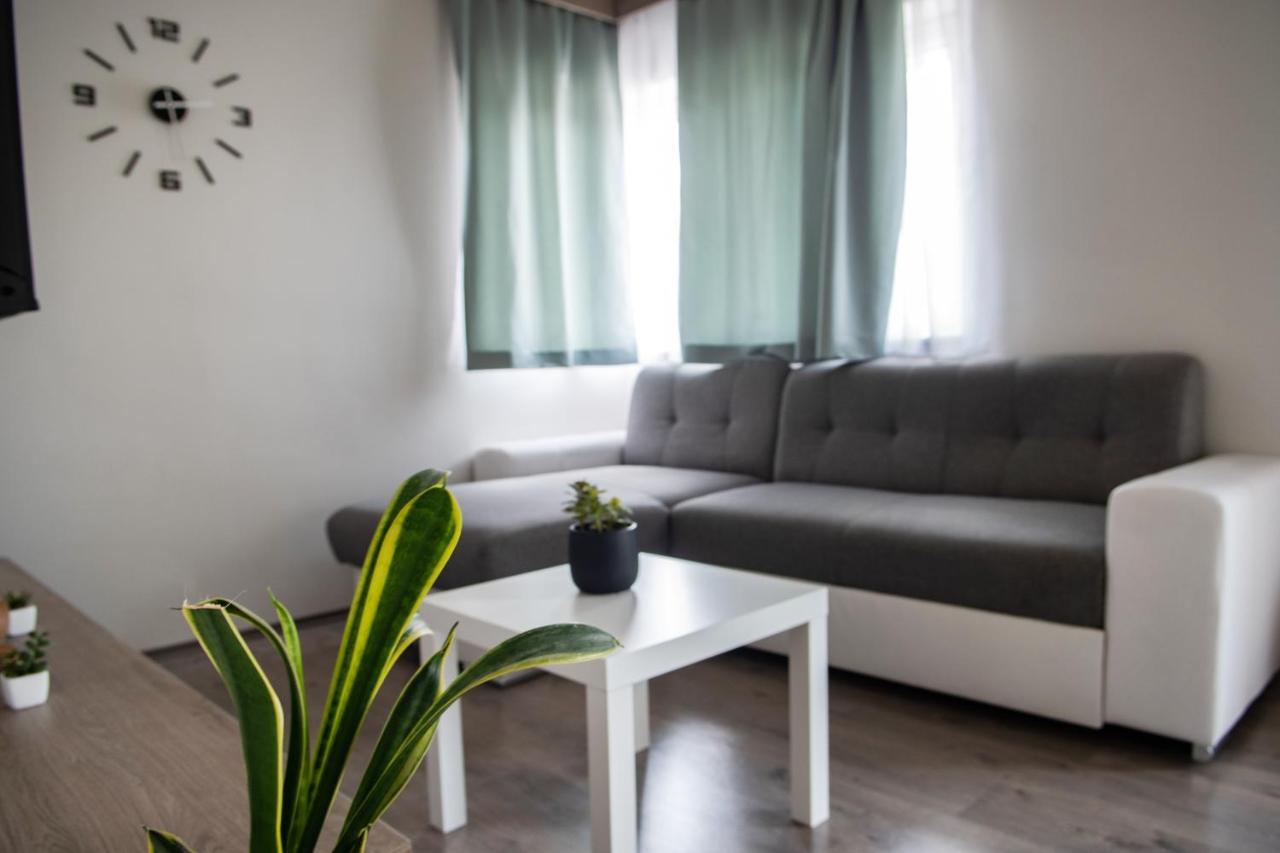 Tempo Apartman Siofok Appartement Buitenkant foto